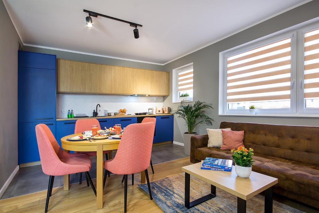 W&K Apartments - Blue Suite - Faktura Vat, Parking コシャリン エクステリア 写真