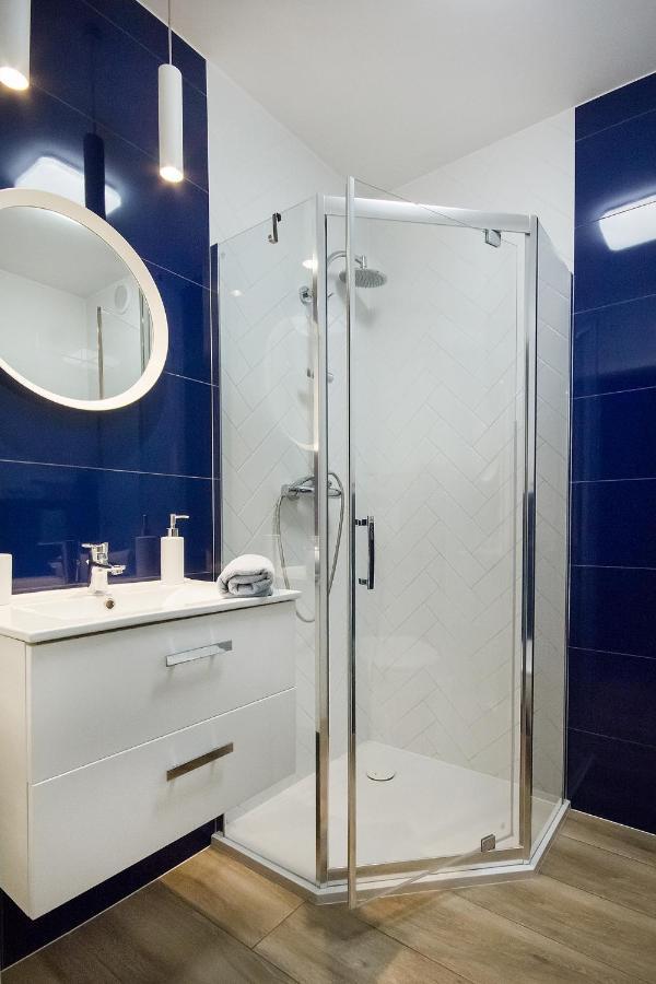 W&K Apartments - Blue Suite - Faktura Vat, Parking コシャリン エクステリア 写真