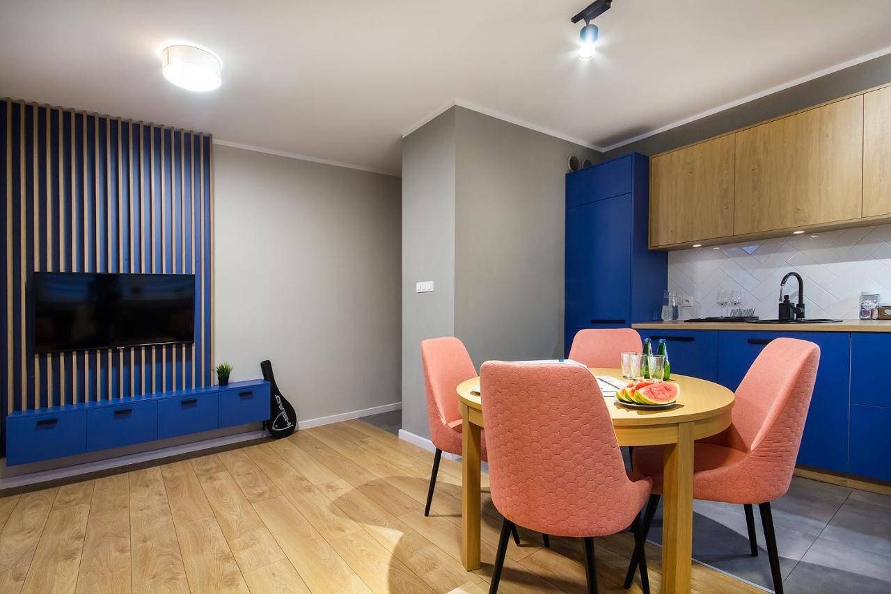 W&K Apartments - Blue Suite - Faktura Vat, Parking コシャリン エクステリア 写真